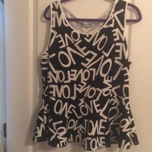 Sleeveless shirt with LOVE graphic